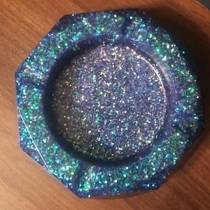 Custom made ash tray